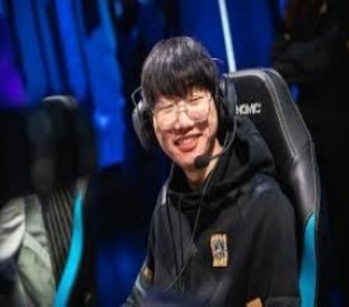 媒体人开团宁王：你真想TES好，你能直播说出小奶油不想和小天打