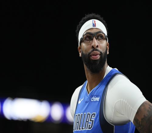 浓眉伤退！美记：东契奇换浓眉是NBA历史最糟糕的交易