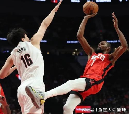 火箭三大败因出炉，杜兰特苦不堪言！乌度卡很不满，阿门三人该批