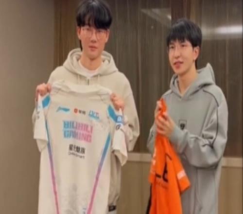 Joker谈Viper加入BLG：肯定有提高但今年打成这样全是ELK的锅吗