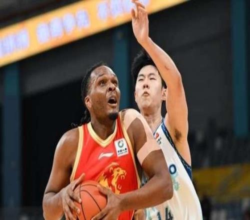 不像话！央视直播，刘维伟却“下架”4大主力，网友体育精神呢