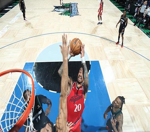 太全面了！快船锋线新援打着打着竟然成为了联盟顶级投手