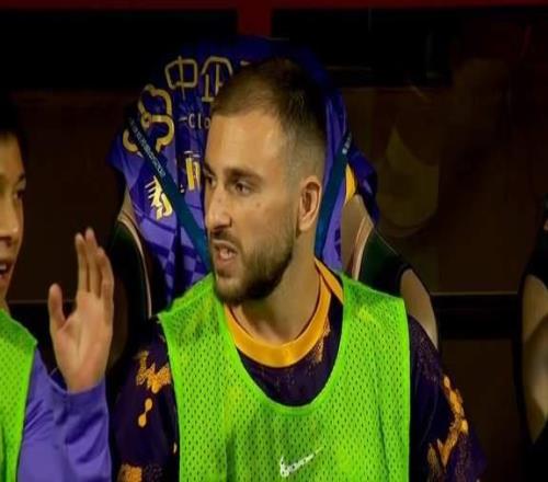 巴顿踢申花前把牌洗了，津门虎3将有伤冲7连胜收官不玩人情世故