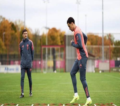 埃贝尔：我们认为穆西亚拉在明年1月份能百分之百投入比赛