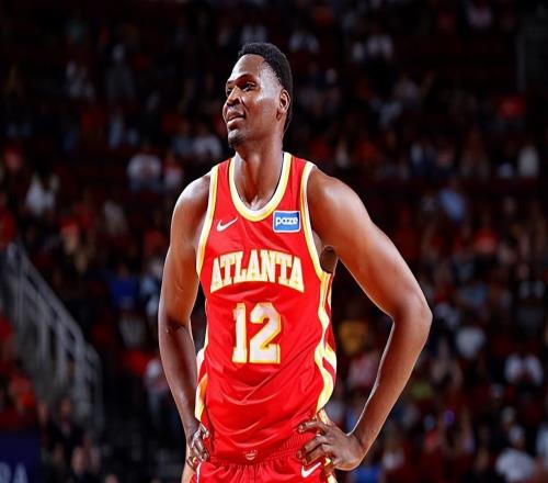 17中16狂砍33分，火箭弃将在老鹰二队打出了一场现象级的比赛