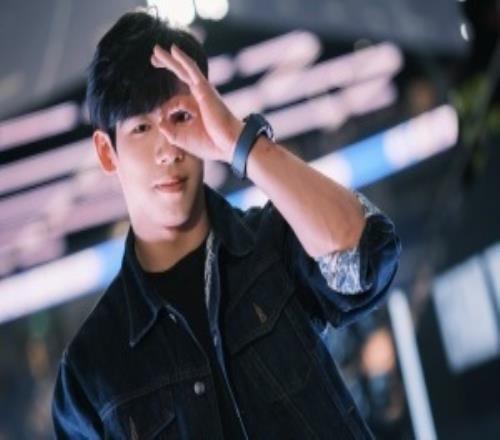 張博恆更博：身临其境地感受到了电竞魅力希望选手们以后都有精彩的表现