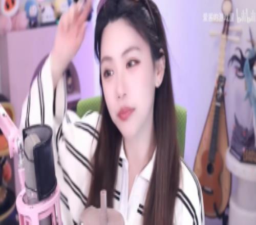 周淑怡锐评春晚蔡明小品：看到仿真机器人，太渗人了！