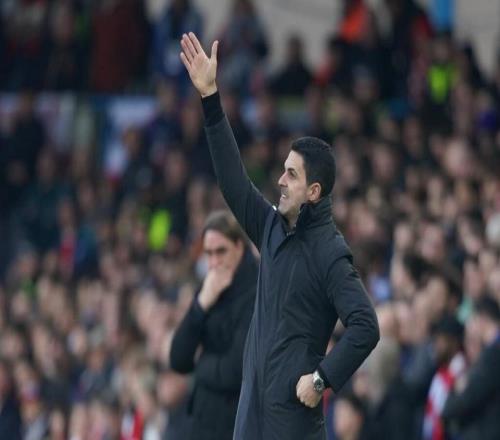 阿森纳28天英超首胜！7分领跑积分榜，16战利兹不败，连刷4纪录