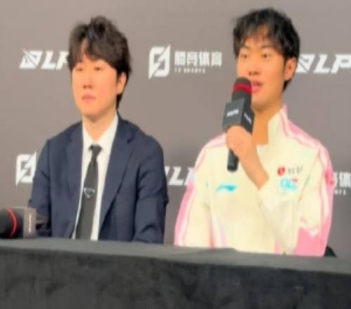 knight：和Xun之前是打过一年了，所以配合起来没有什么大问题