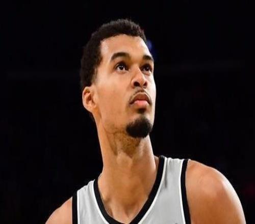 文班22+9亚历山大29+5马刺终结雷霆16连胜晋级决赛