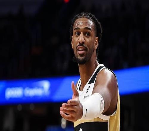 Shams：奇才中锋萨尔右腿拉伤，将伤缺两周左右&不参加全明星