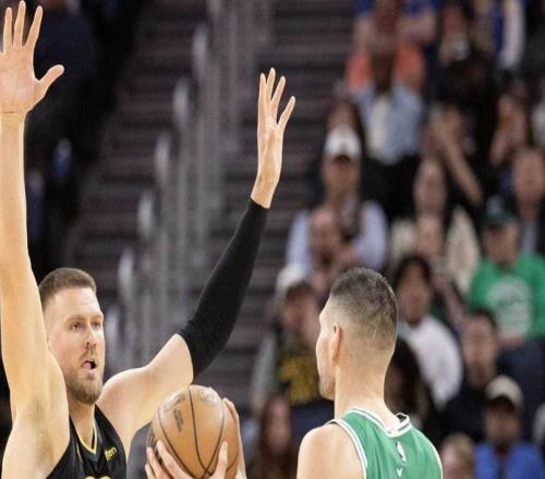 坏消息，勇士队中锋波尔津吉斯因神秘疾病将连续缺席第六场比赛