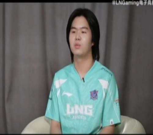 LNG发布haichao离队纪录片：愿你在未来得偿所愿，夜尽星明