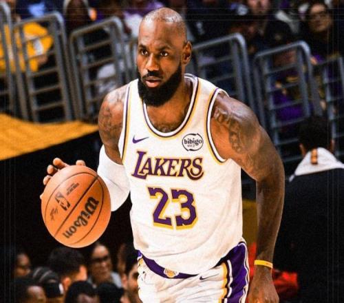 湖人16分逆转！老詹26+10历史第二，新援立大功，东契奇36分13罚