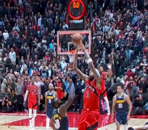 莺歌30+8绝平三分超时无效！约基奇伤停掘金险胜猛龙巴恩斯三双