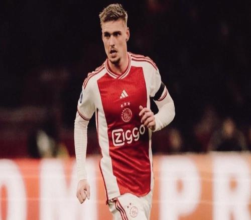 斯基拉：拉齐奥接近签下肯尼思泰勒，转会总价1600万欧