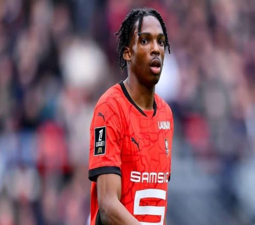 天空：切尔西开出的条件和利物浦相同，但雅凯改变了主意