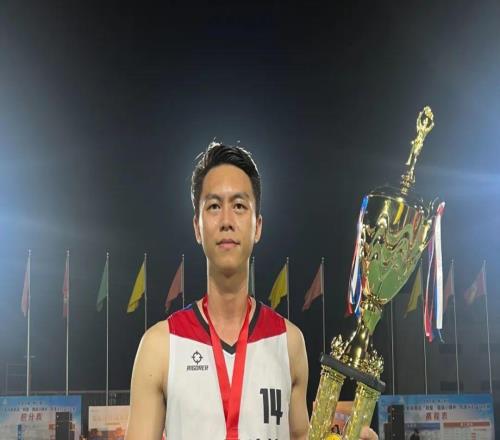 冠军是谁CBA球星周鹏等大咖邀你今晚共同见证！
