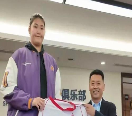 薪资120万签约五年，张子宇加盟山东高速的背后，两点疑问待解