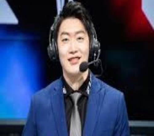 管之判断！管泽元在FPX巨大领先时更博：烂大尾NIP操作出问题了！！