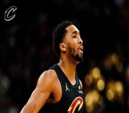 哈登主场首秀13+11！骑士15连胜奇才梅里尔32+9三分米切尔30分