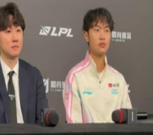 knight谈出道八周年：自己刚上比较紧张拿每个冠军都很印象深刻