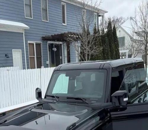 一图流笑死！灰熊球员去球馆打比赛：大家都去哪儿了