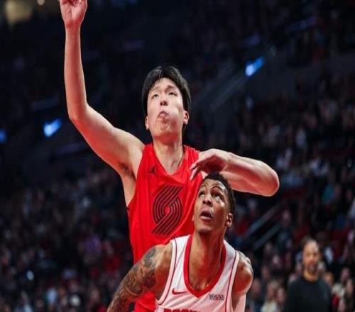 12胜10负！我对杨瀚森很满意，斯帅赛后承认事实，还提到了亚当斯