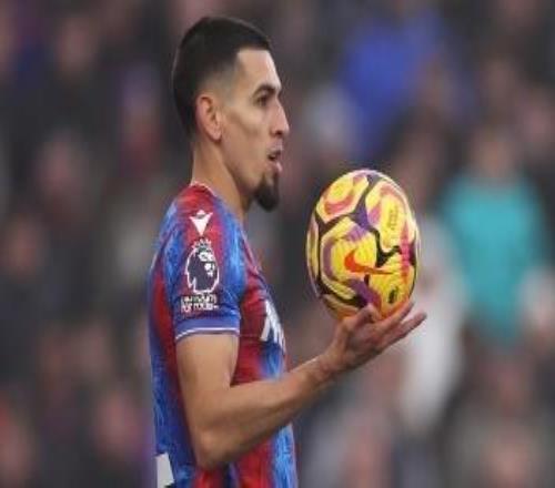 世体：巴萨有意签下穆尼奥斯，他是一名巴萨球迷