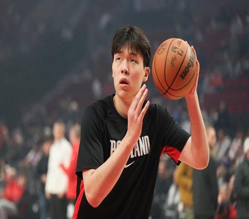 杨瀚森3分2板勇士11997大胜开拓者