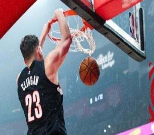 两极分化，克林根正负值23全场最低，罗威正负值+15全队最高