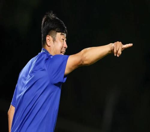 韩鹏鲁莽1招，泰山险情不断！中超关键1战：克雷桑怒吼，破15轮荒