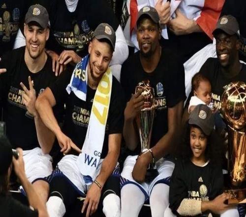 不吹不黑，NBA官方公认的王朝球队，其实就这7支