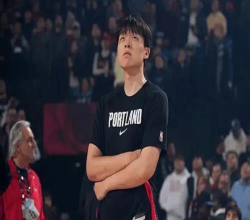 咋办杨瀚森今天就打了1分钟....