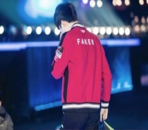 这次没有遗憾！赛事官方分享FakerS7、S15决赛赛场照
