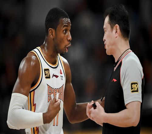 CBA疯狂一夜！辽篮惨败创队史纪录，山西遭4连败，广厦拒绝被双杀