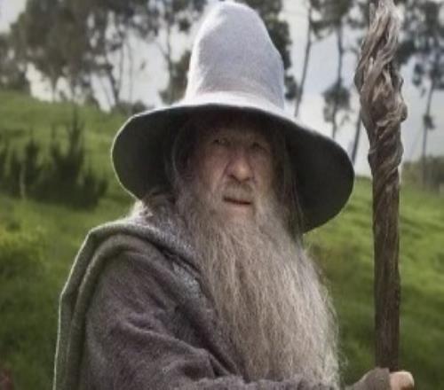 《指环王》新作电影即将开拍！甘道夫和佛罗多演员将回归新作