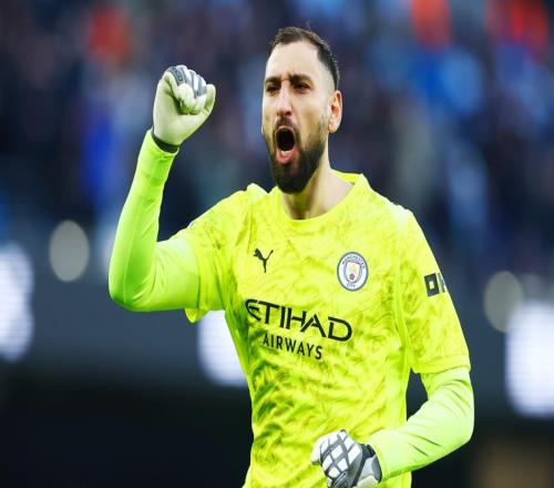 天神下凡！英超2亿锋霸踢疯了：狂轰104球，正式超越C罗