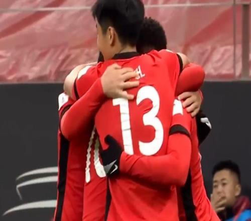 上海海港主场13惨败，沦为亚冠鱼腩，中超冠军不该如此